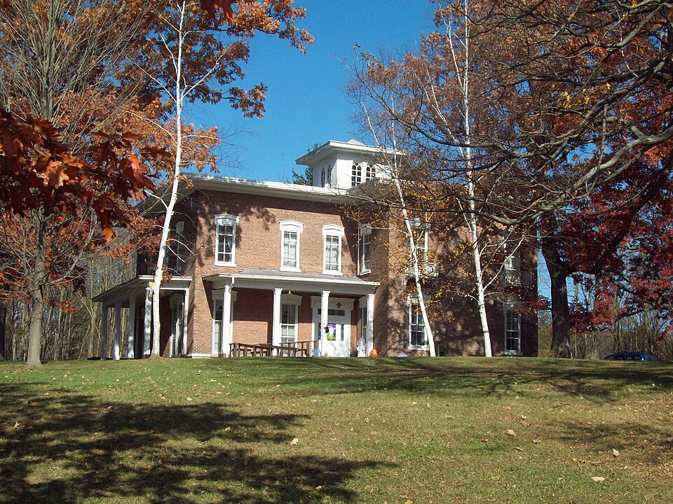 Photograph of Campbell-Rumsey House