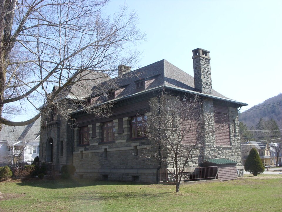 Photograph of Gardiner Place Historic District