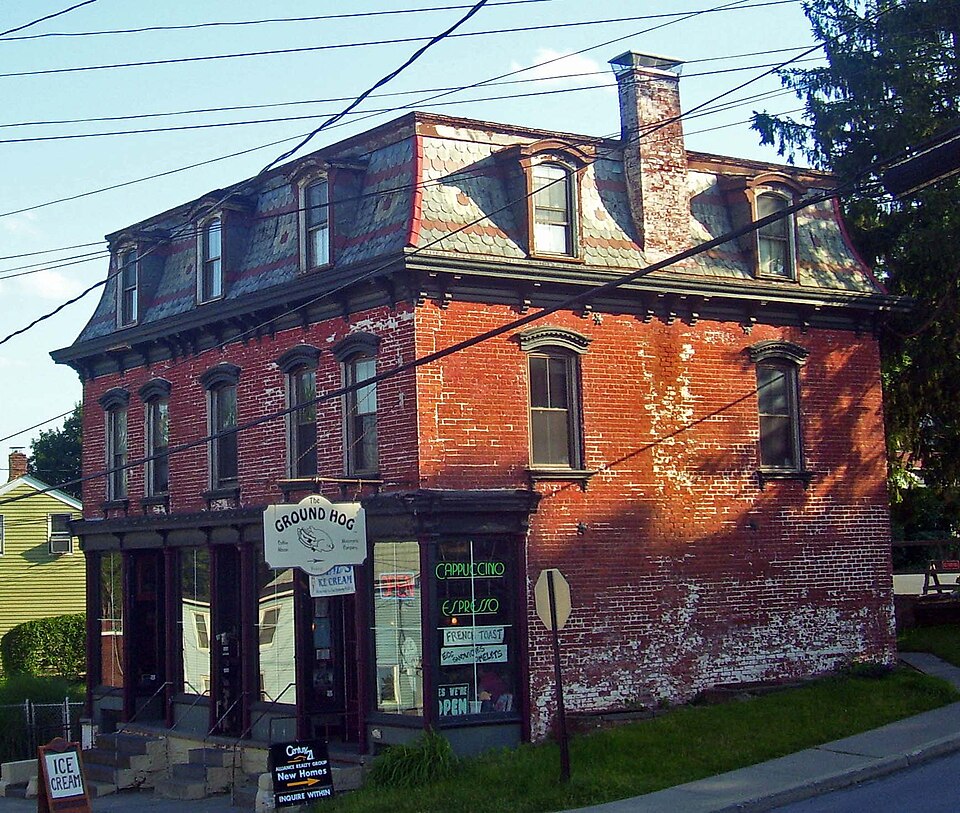 Photograph of Bain Commercial Building