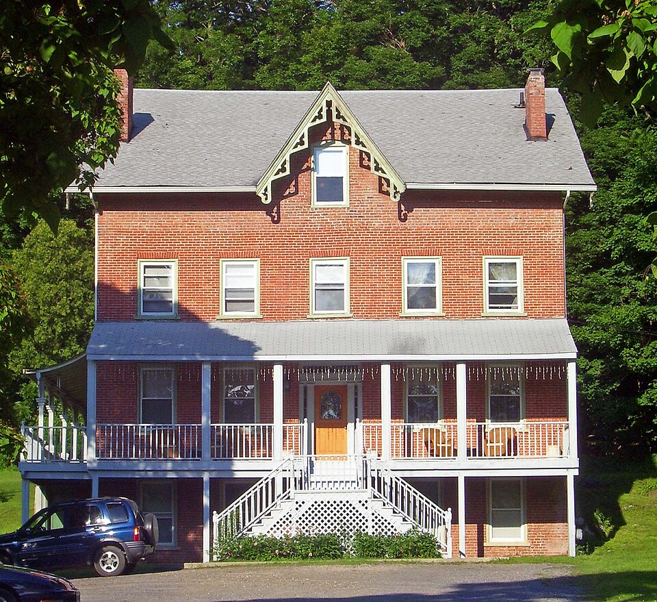 Photograph of Dutchess Company Superintendent's House