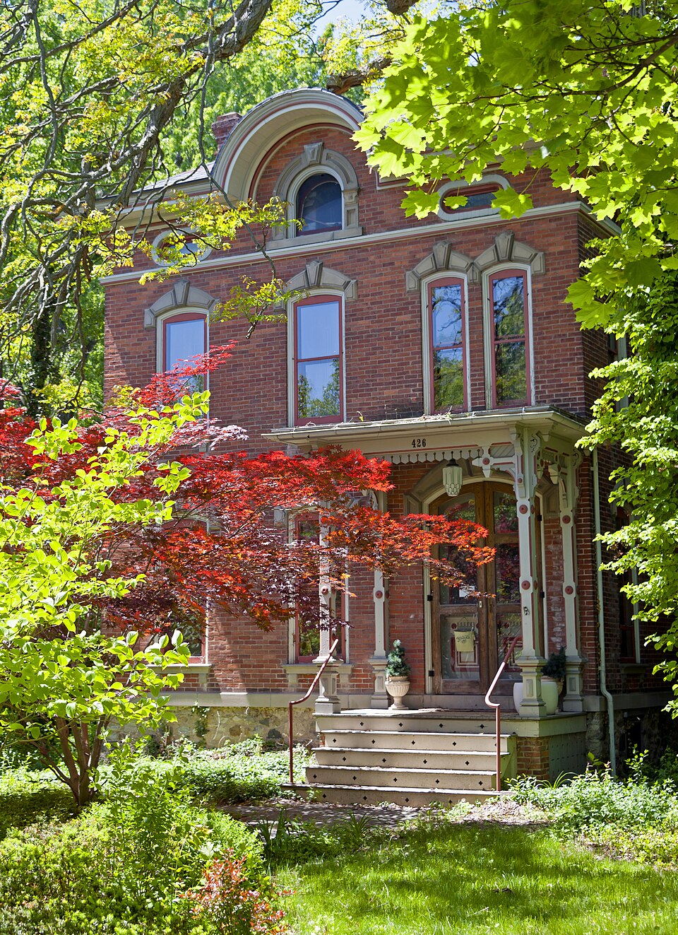 Photograph of Building at 426 South Main Street