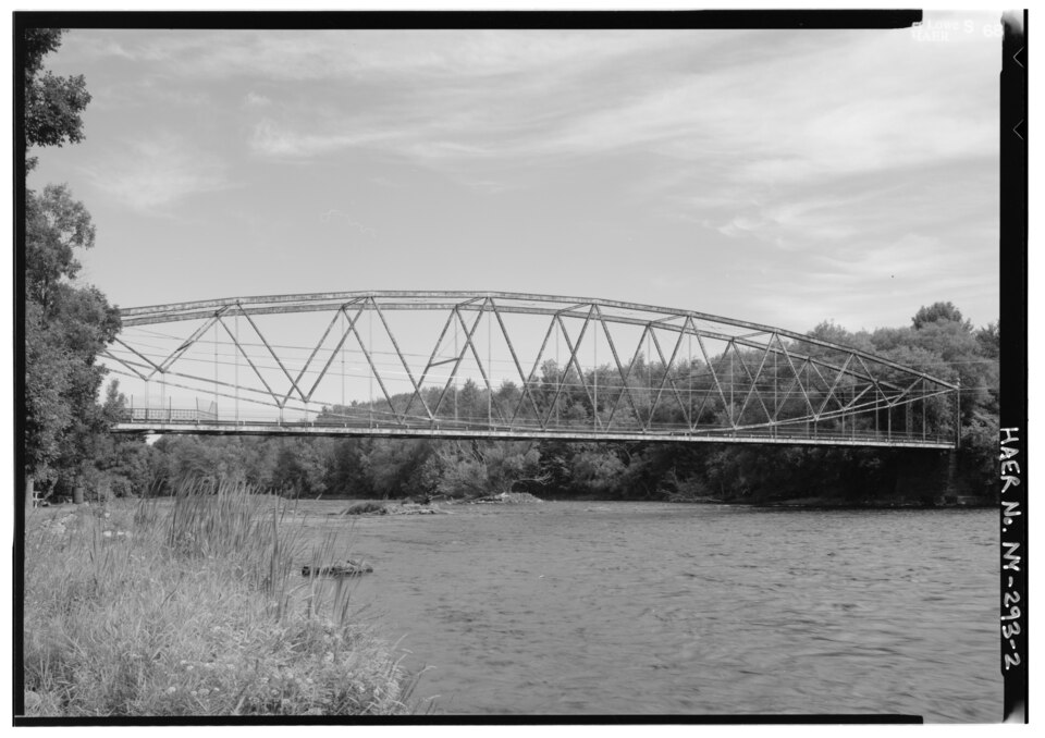 Photograph of Raymondville Parabolic Bridge