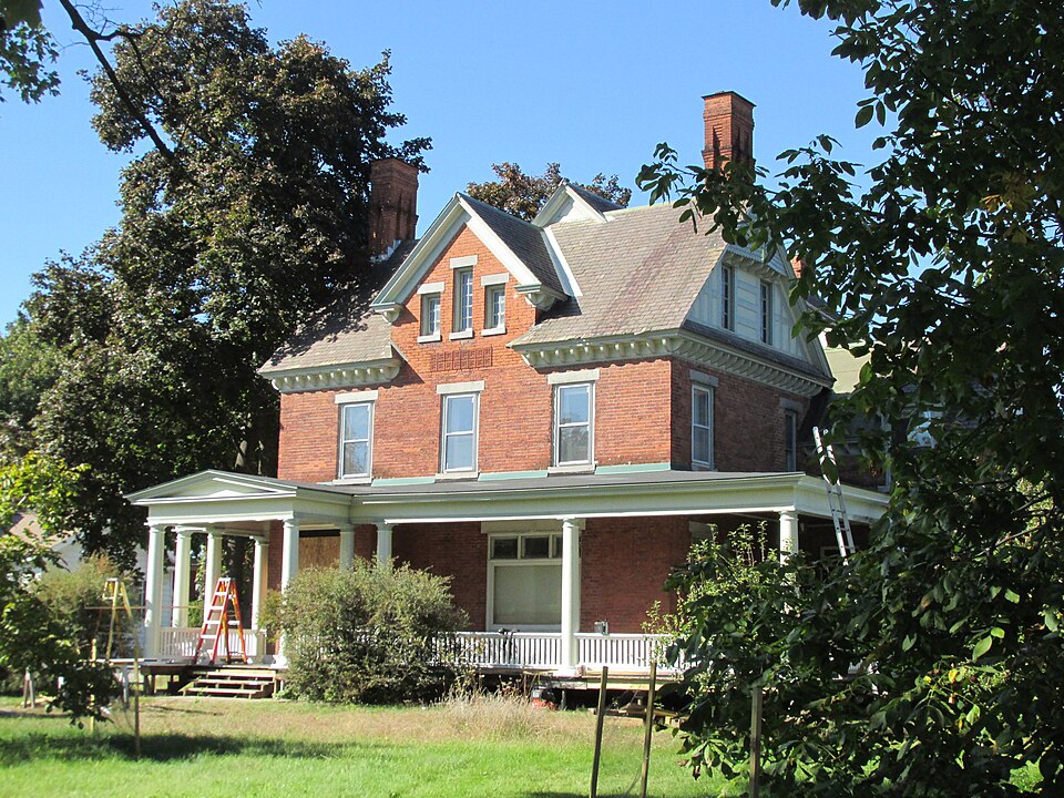 Photograph of Jones Ordway House