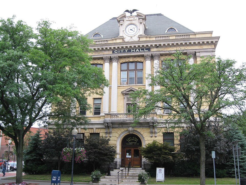 Photograph of Three Squares Historic District