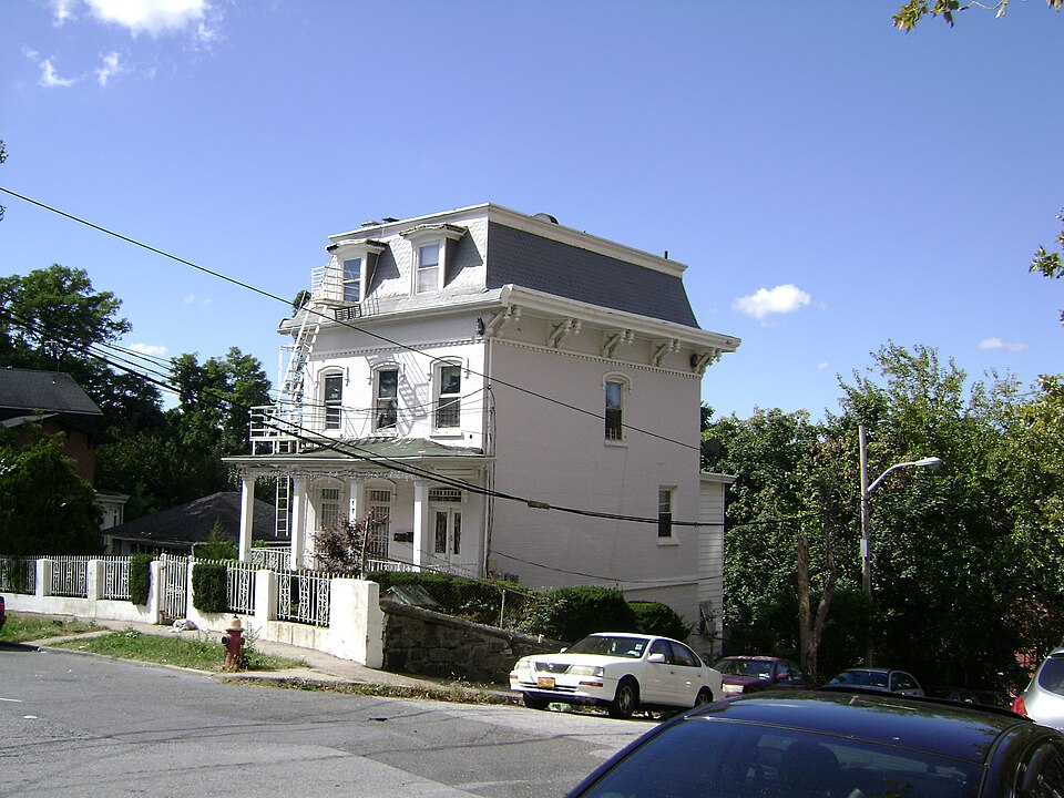 Photograph of Bell Place-Locust Avenue Historic District