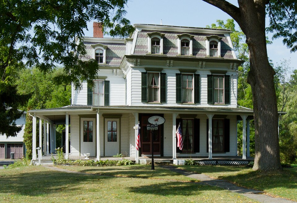 Photograph of General Sacket House