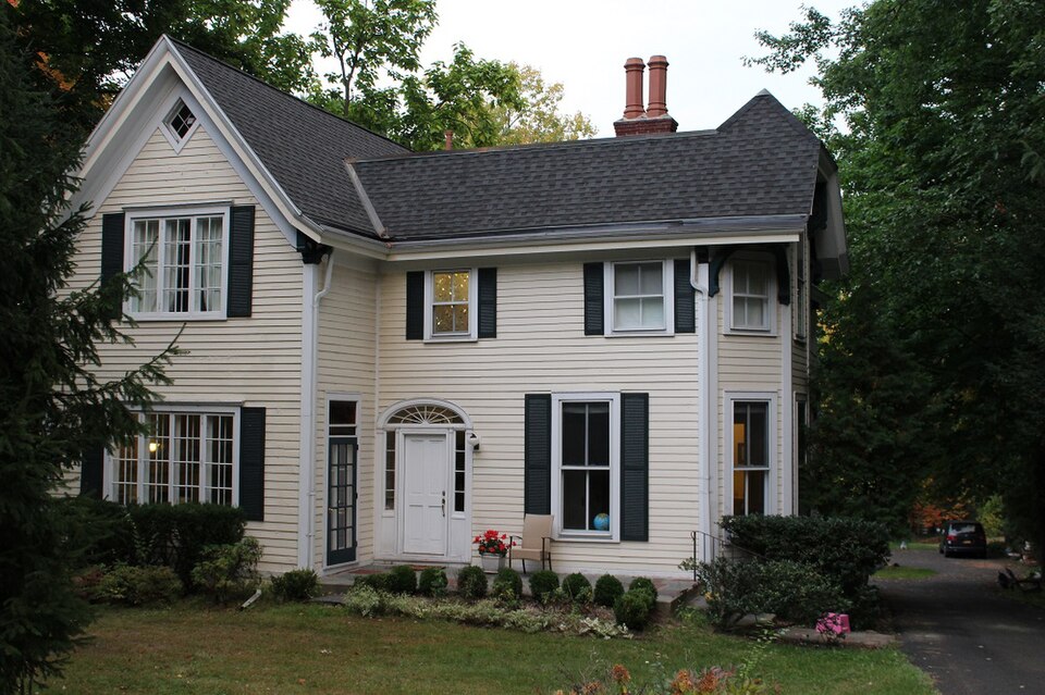 Photograph of Bacon-Stickney House