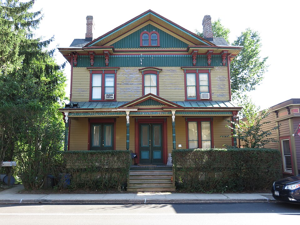 Photograph of House at 285 Sea Cliff Avenue