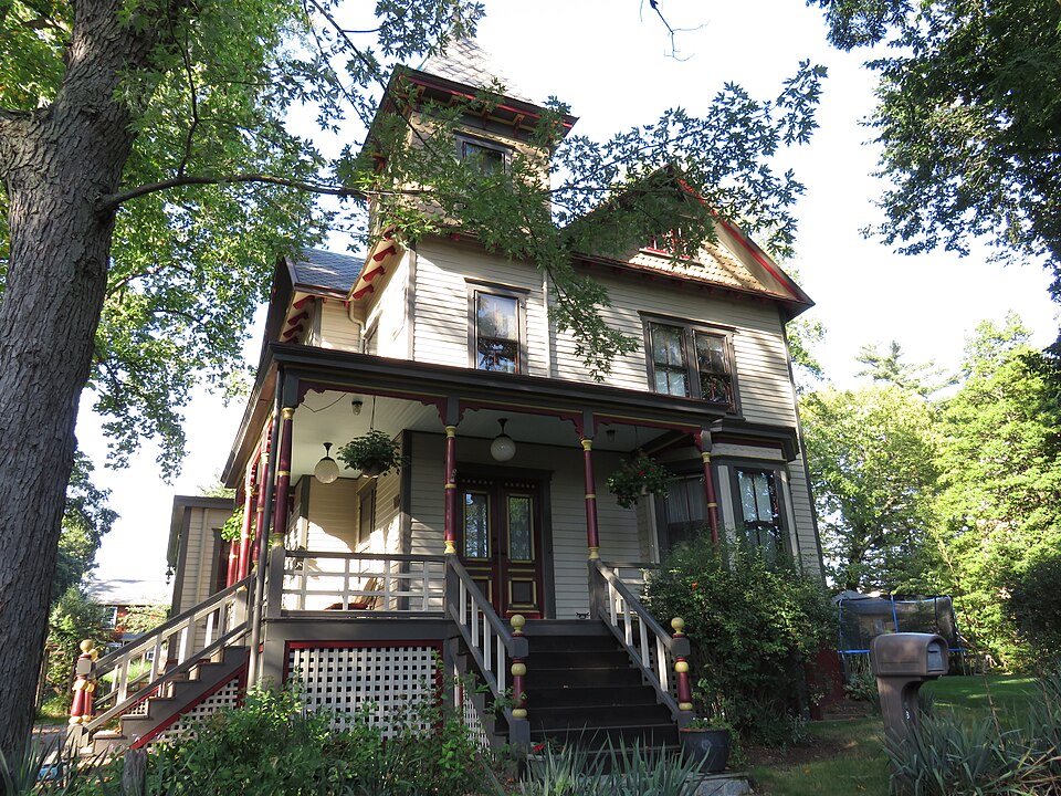 Photograph of House at 18 Seventeenth Avenue