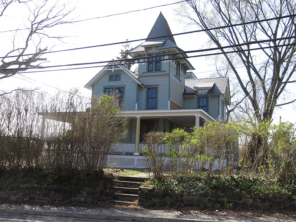 Photograph of House at 176 Prospect Avenue