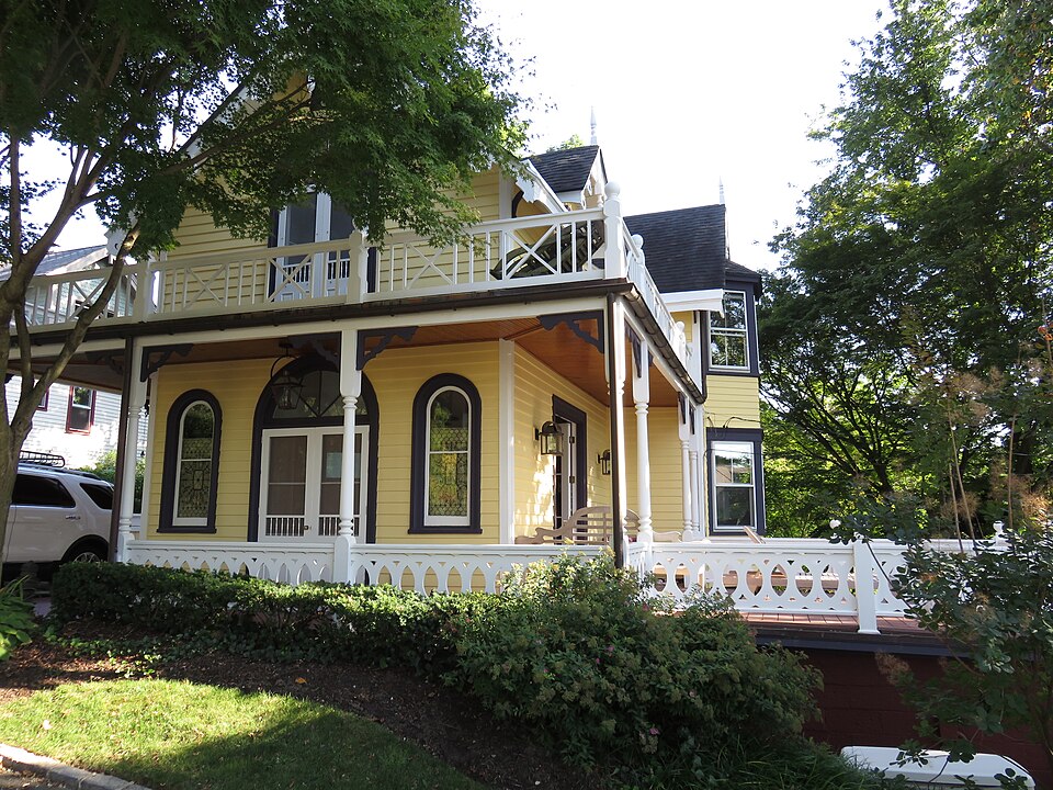 Photograph of House at 173 Sixteenth Avenue