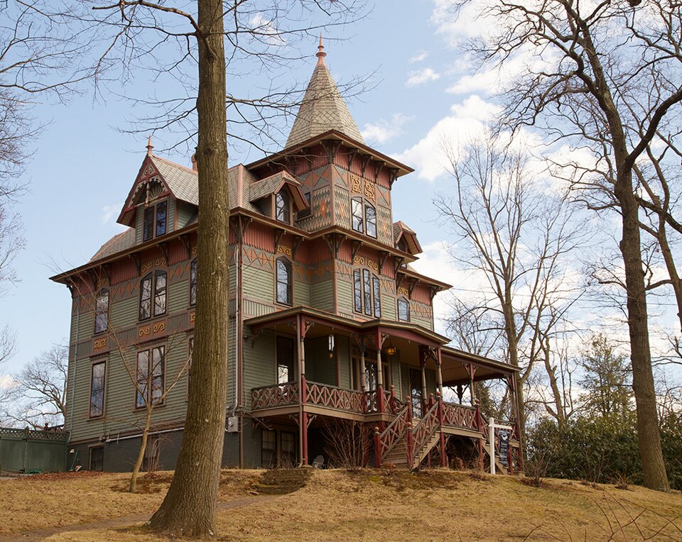 Photograph of House at 115 Central Avenue
