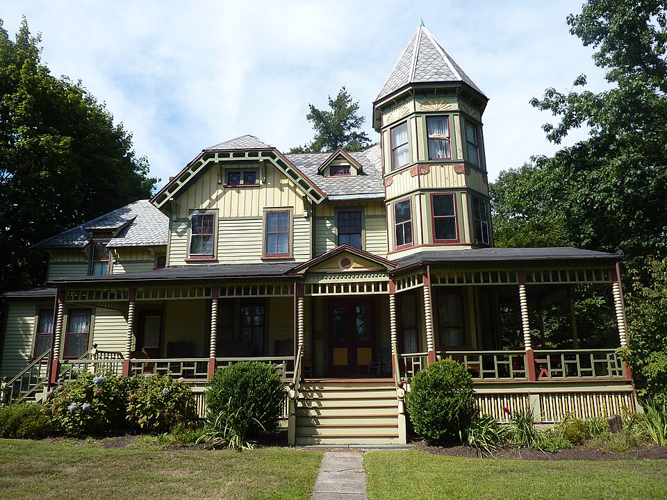 Photograph of House at 112 Sea Cliff Avenue