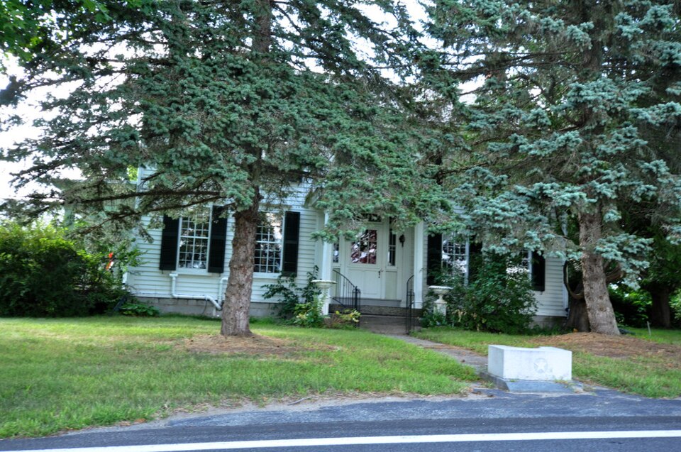 Photograph of Edgewater Farm