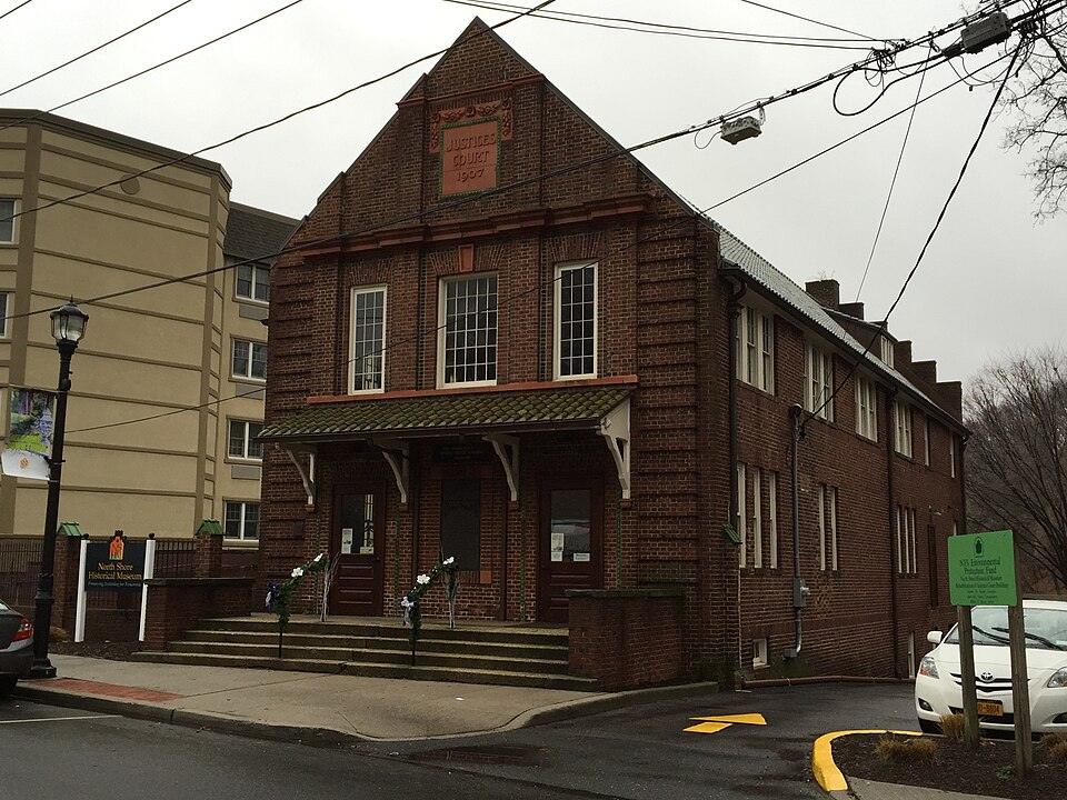 Photograph of Justice Court Building