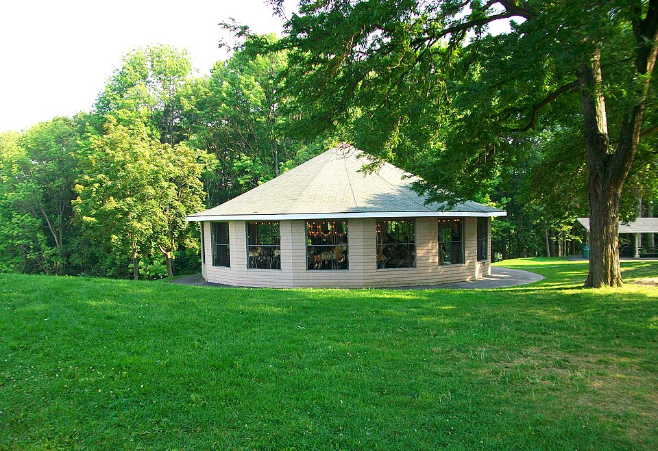 Photograph of Highland Park Carousel