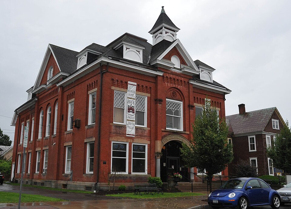 Photograph of Peck Memorial Library