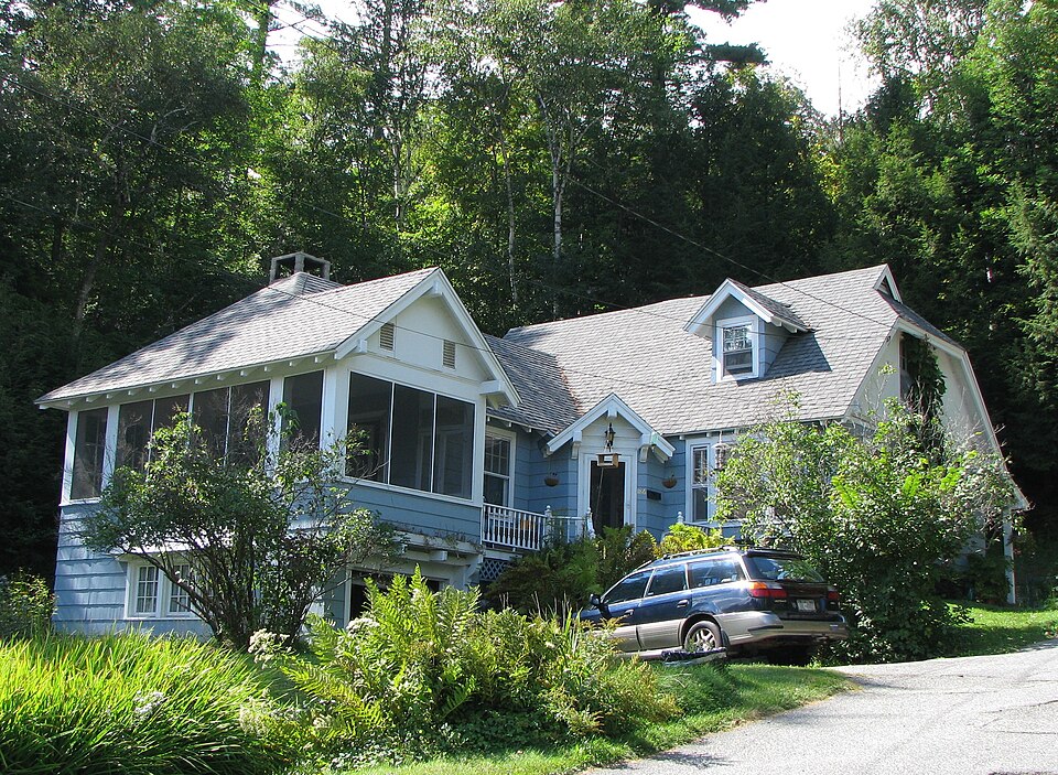 Photograph of Distin Cottage