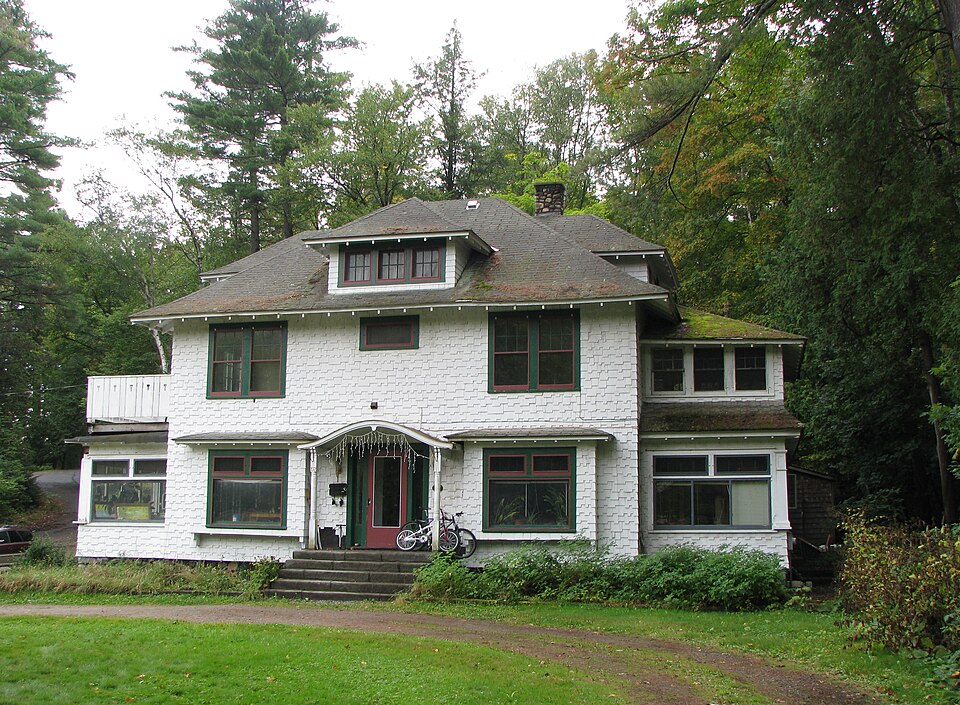Photograph of McBean Cottage