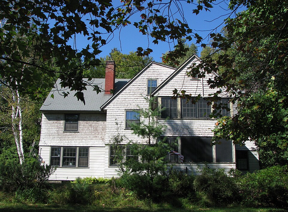 Photograph of Larom Cottage