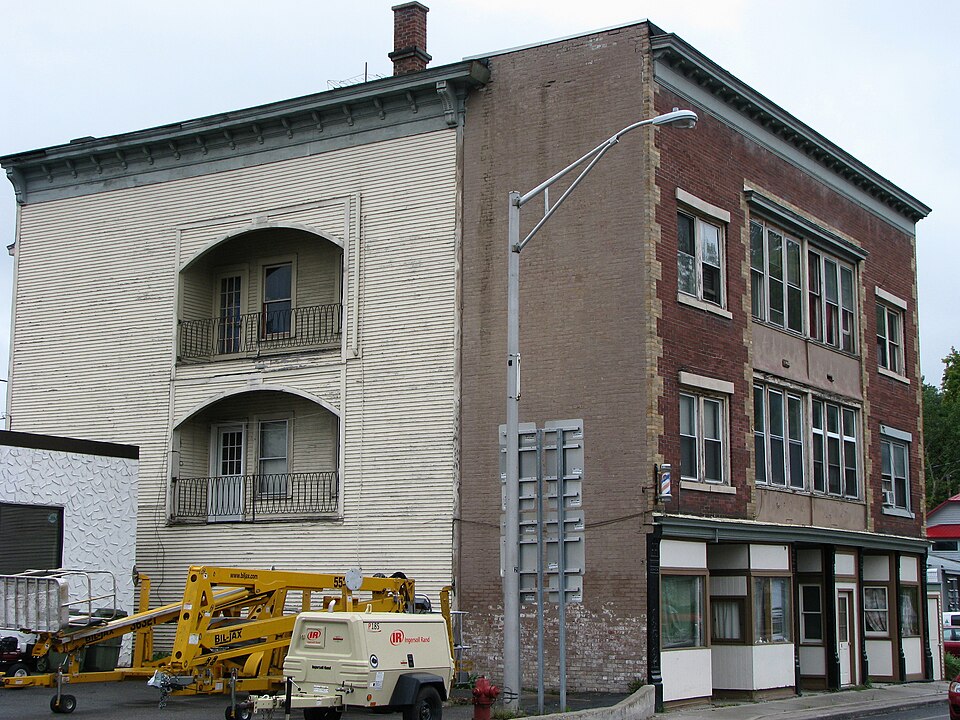 Photograph of Leis Block