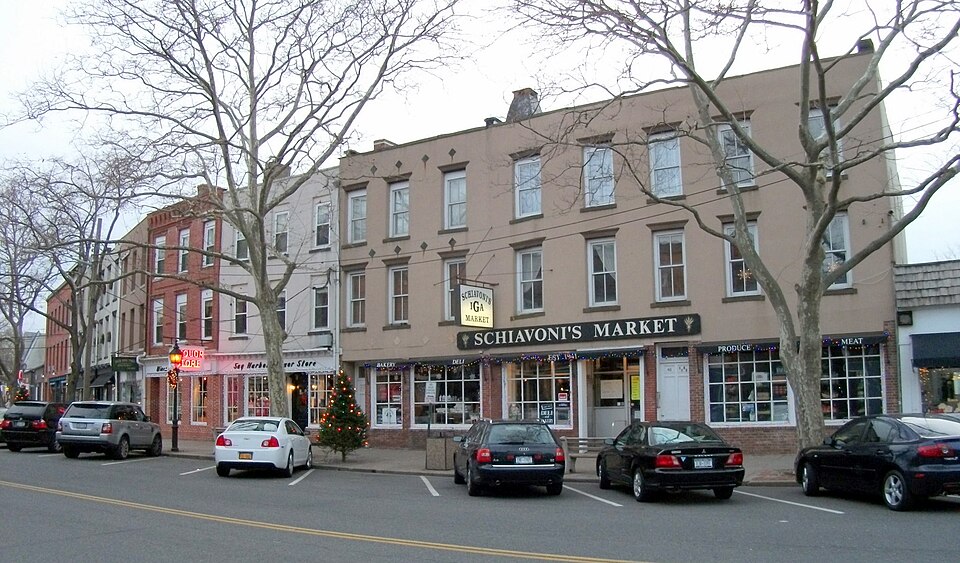 Photograph of Sag Harbor Village District