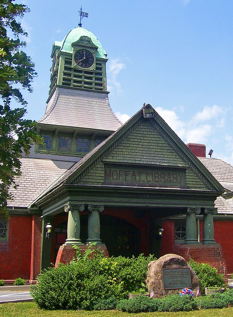 Photograph of Moffat Library