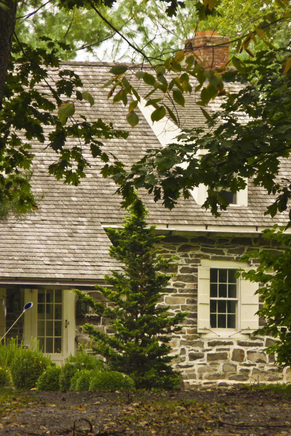 Photograph of DuBois-Deyo House