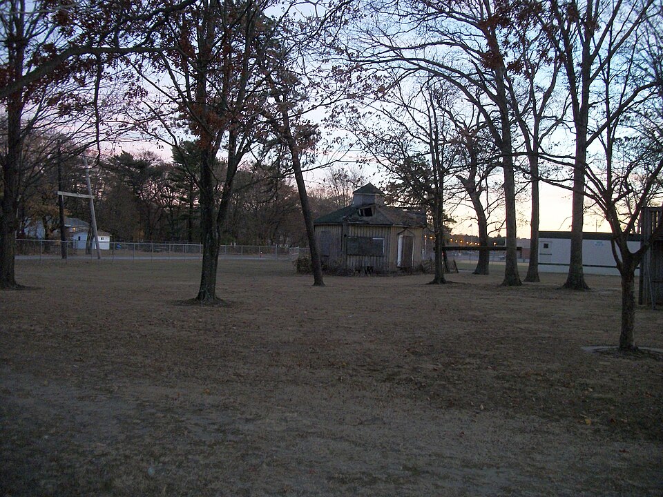 Photograph of Modern Times School