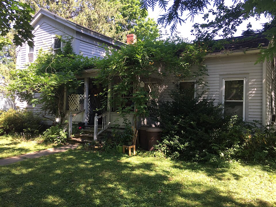 Photograph of House at 20 Aurora Street
