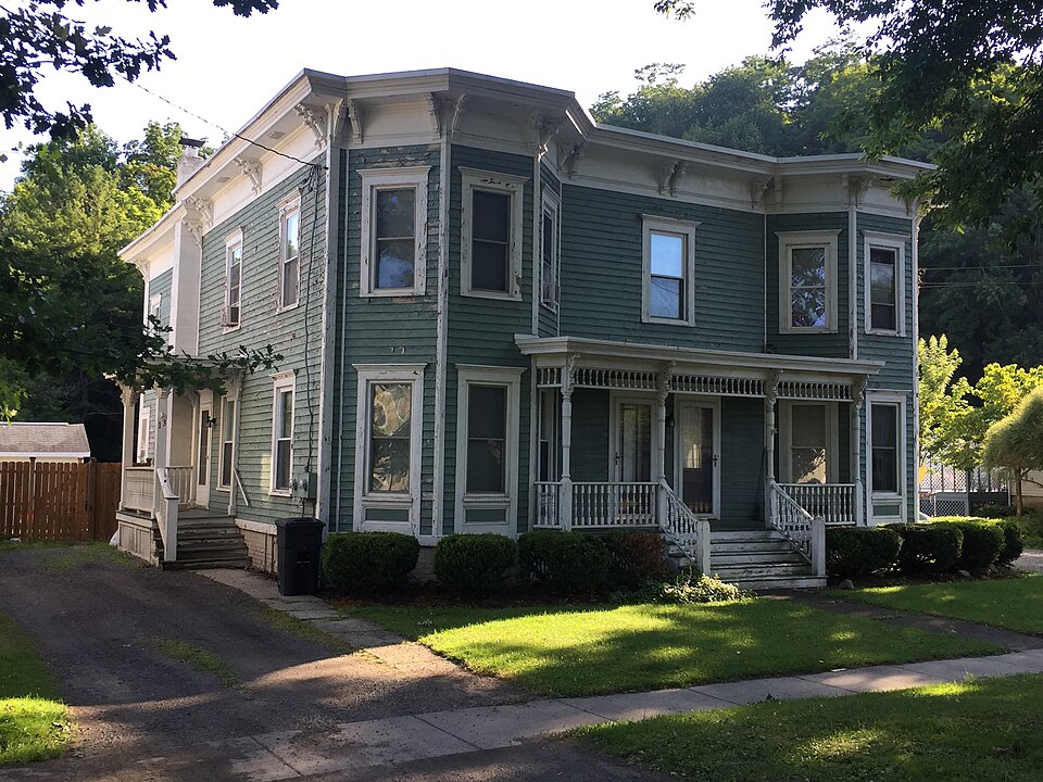 Photograph of House at 15 East Cayuga Street