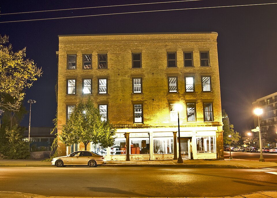Photograph of Woodruff Block
