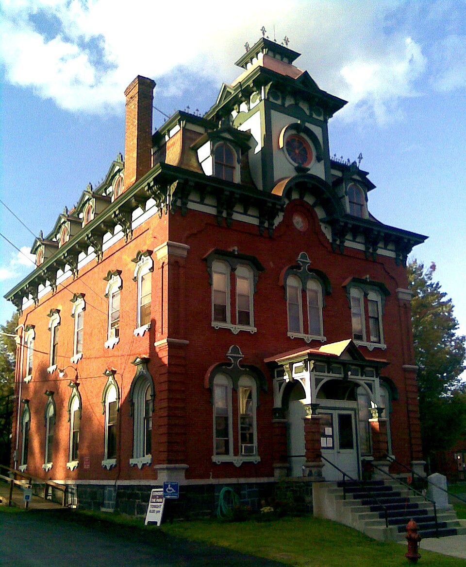 Photograph of Moriah Town Office Building