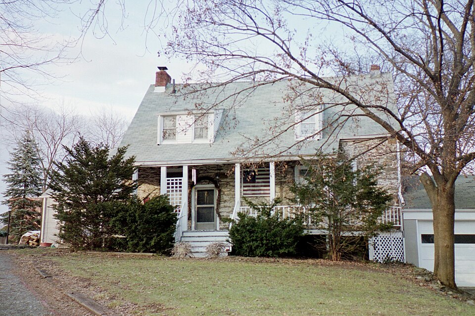 Photograph of DuBois Stone House