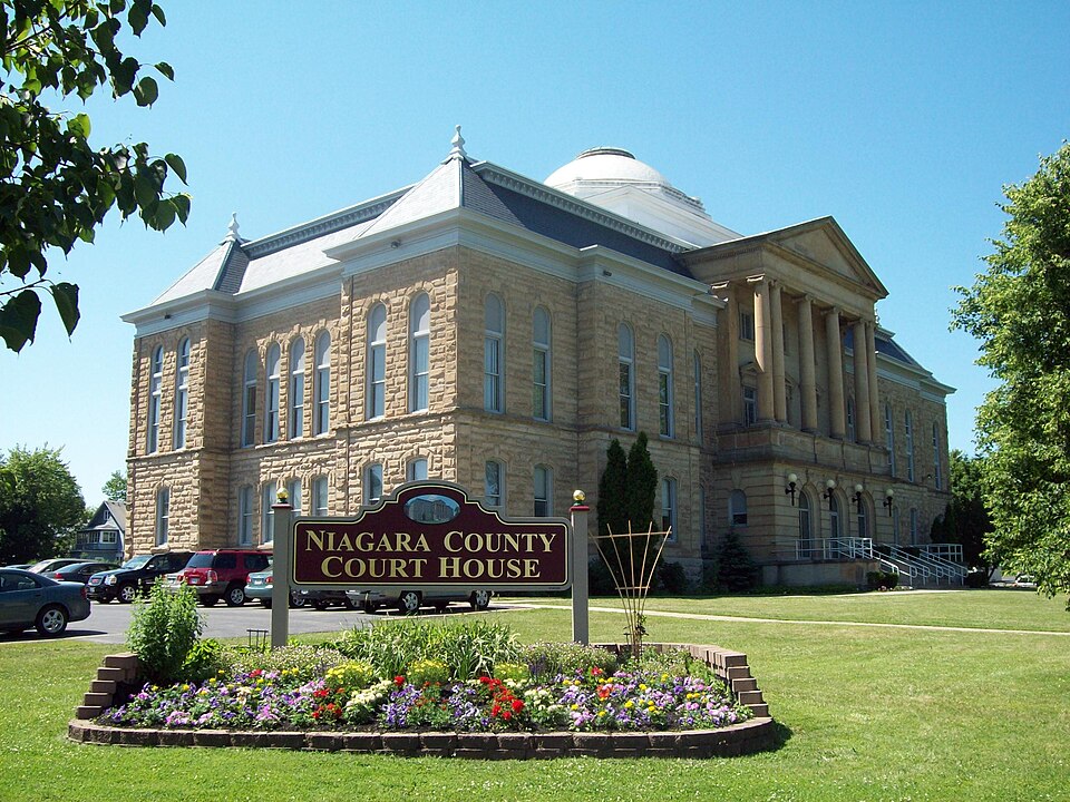 Photograph of Niagara County Courthouse and County Clerk's Office