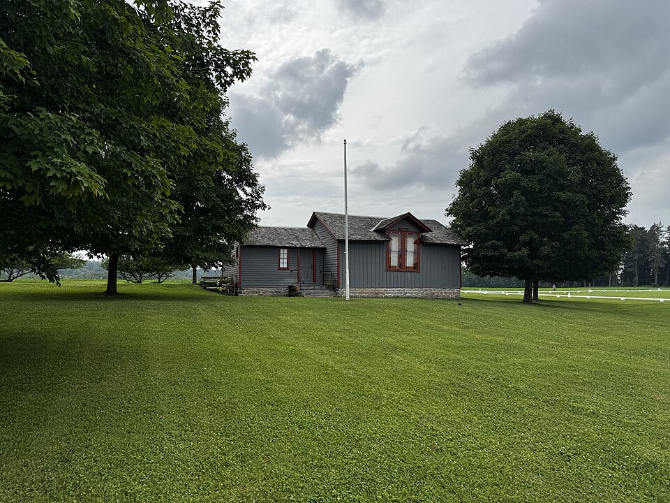 Photograph of Rippleton Schoolhouse