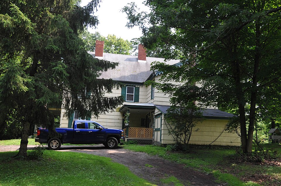 Photograph of House at No. 48 Grove Street