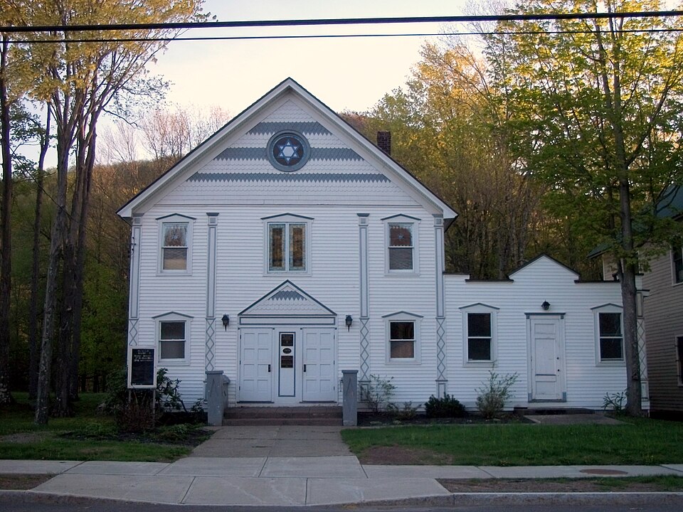 Photograph of Hunter Synagogue