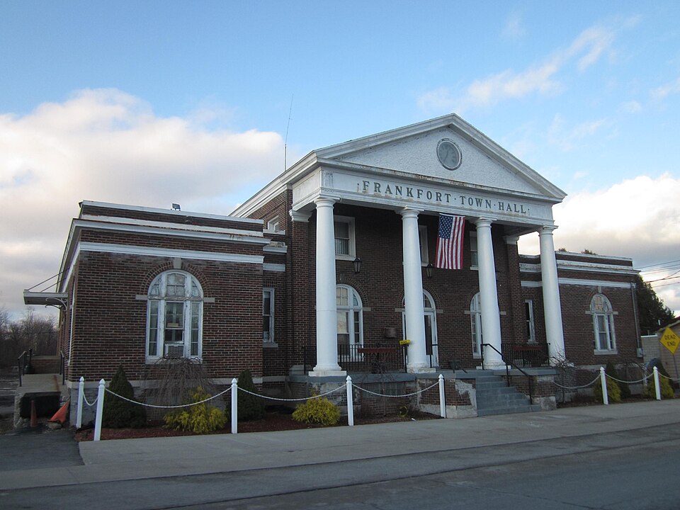 Photograph of Frankfort Town Hall