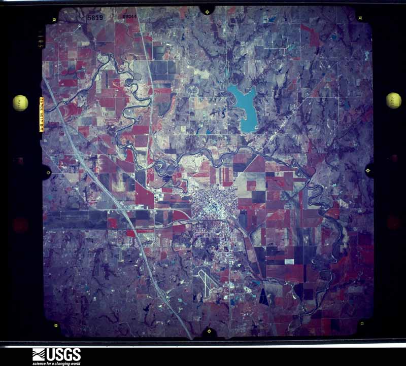 U.S. Geological Survey aerial photograph, 1982-03-07, scale 1:64000