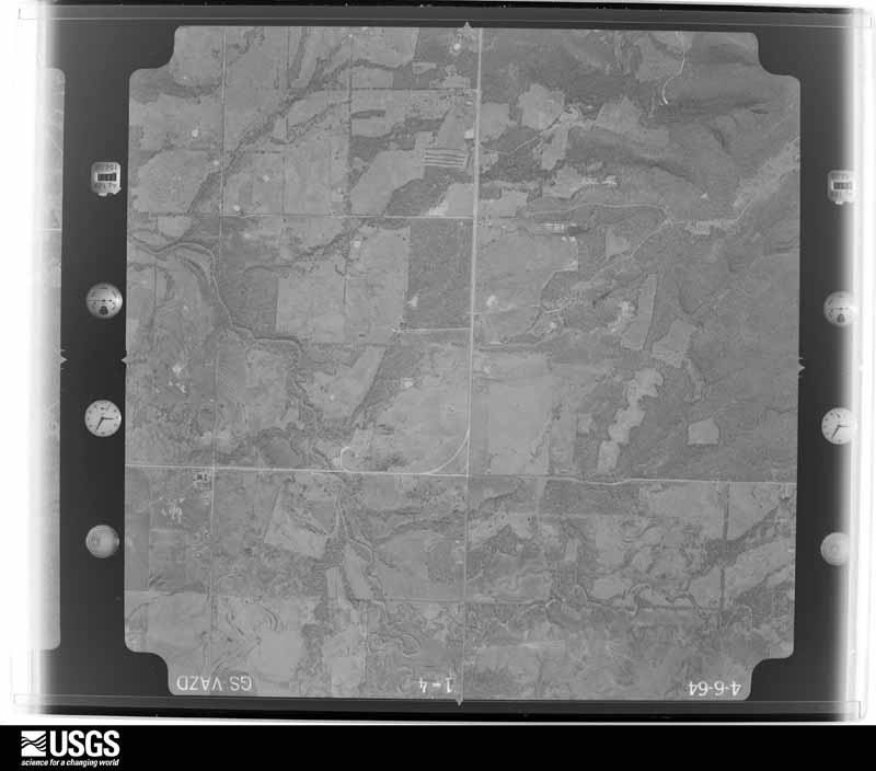 U.S. Geological Survey aerial photograph, 1964-04-06, scale 1:18000