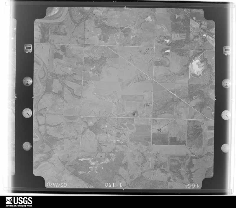 U.S. Geological Survey aerial photograph, 1964-04-06, scale 1:18000