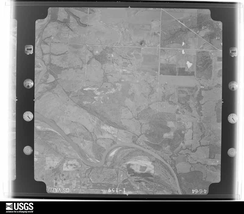 U.S. Geological Survey aerial photograph, 1964-04-06, scale 1:18000