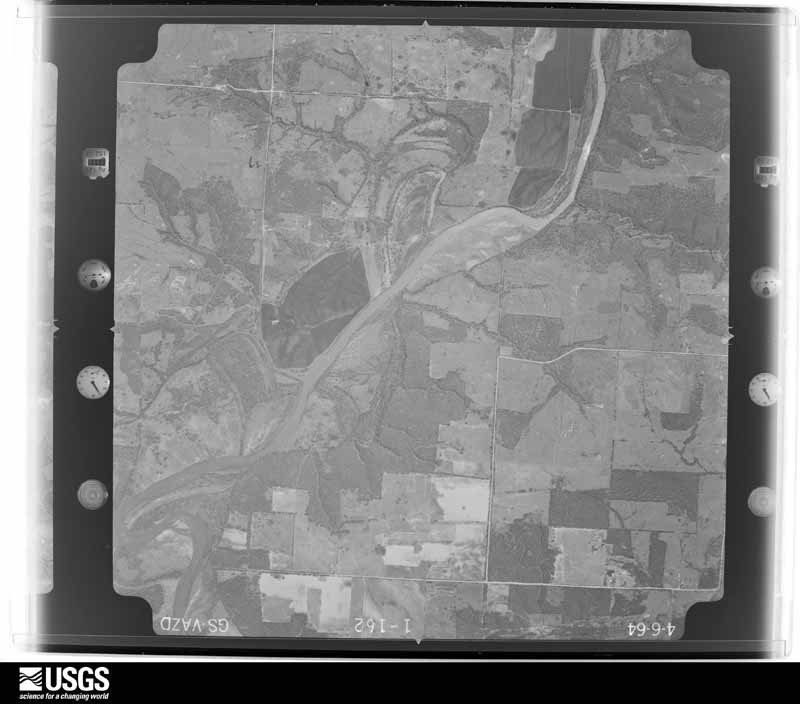 U.S. Geological Survey aerial photograph, 1964-04-06, scale 1:18000
