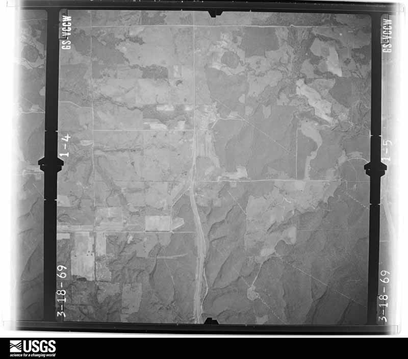 U.S. Geological Survey aerial photograph, 1969-03-18, scale 1:22000