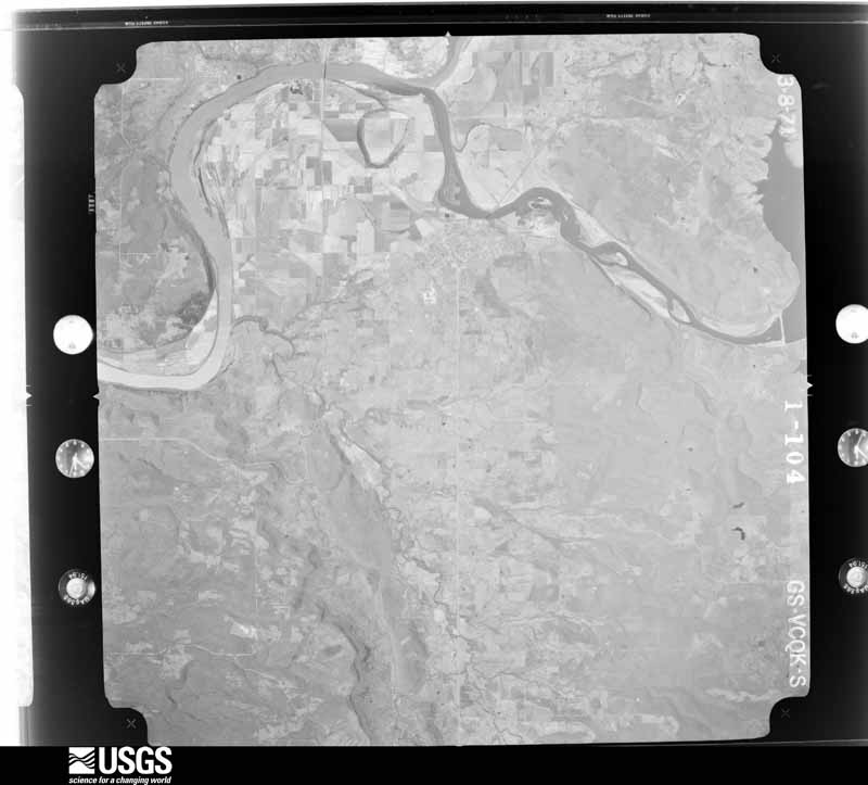 U.S. Geological Survey aerial photograph, 1971-03-08, scale 1:74000