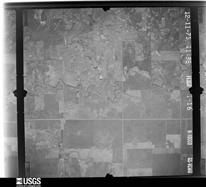 U.S. Geological Survey aerial photograph, 1972-01-11, scale 1:20000