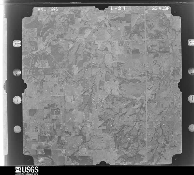 U.S. Geological Survey aerial photograph, 1975-01-01, scale 1:40000