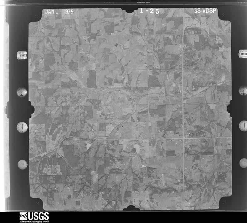 U.S. Geological Survey aerial photograph, 1975-01-01, scale 1:40000