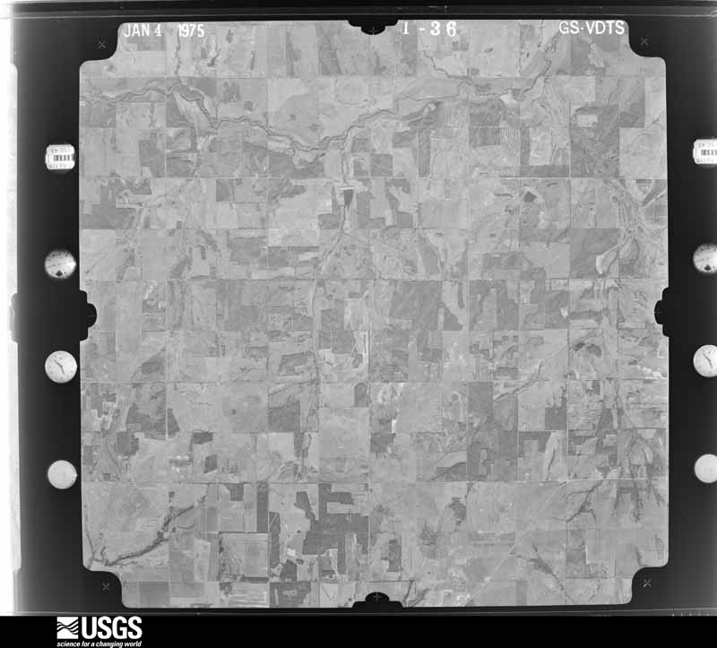 U.S. Geological Survey aerial photograph, 1975-01-01, scale 1:40000
